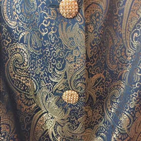 🔥Ultimate Special Occasion 🎉Woman’s 2pc Suit 🔥 - Picture 2 of 8